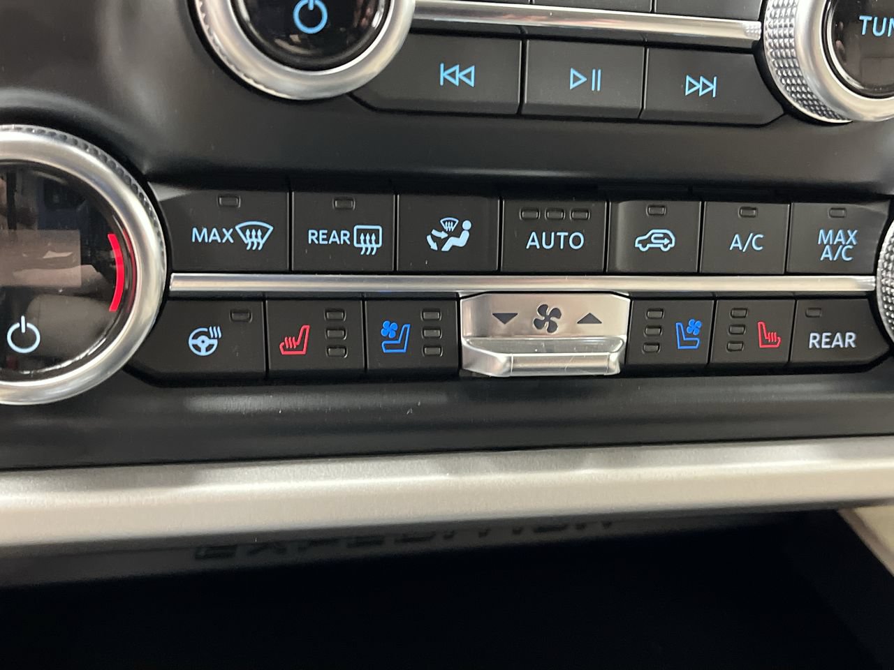 Certified 2024 Ford Expedition XLT AWD/4WD image 24