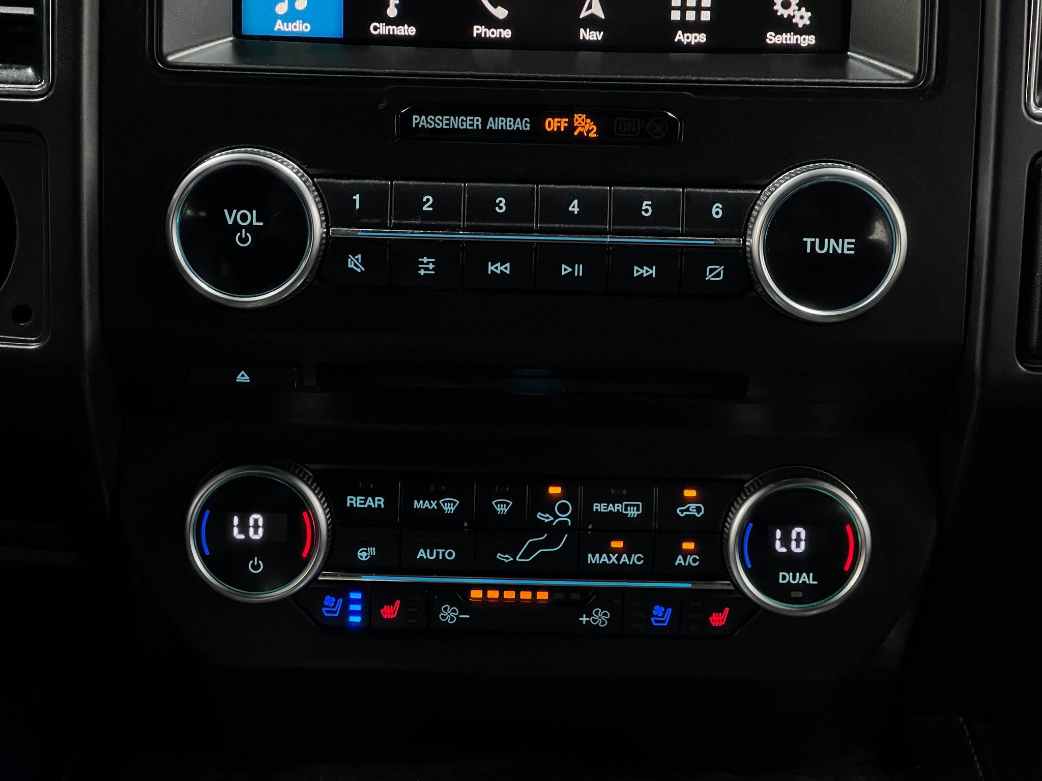 Used 2018 Ford Expedition Max Limited AWD/4WD image 24