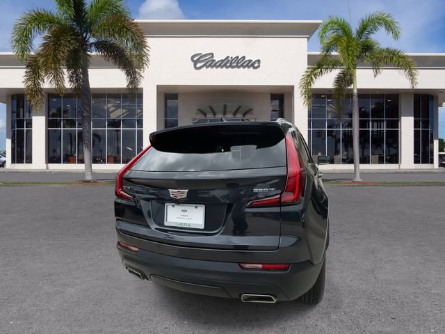 Certified 2023 Cadillac XT4 Luxury w/ Driver Awareness Package FWD image 13