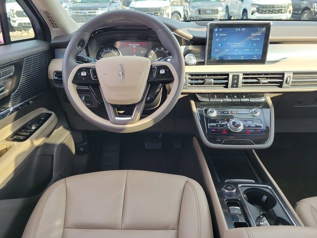 Certified 2022 Lincoln Corsair FWD image 12