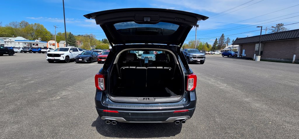 Used 2022 Ford Explorer Platinum AWD/4WD image 11
