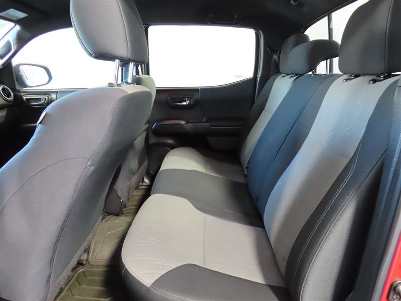 Used 2021 Toyota Tacoma TRD Off-Road w/ Technology Package image 28