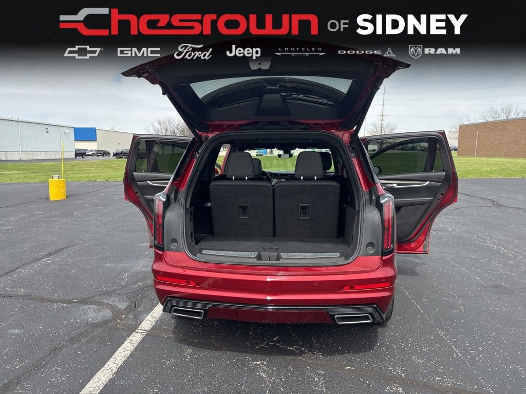 Used 2023 Cadillac XT6 Sport w/ Technology Package image 17