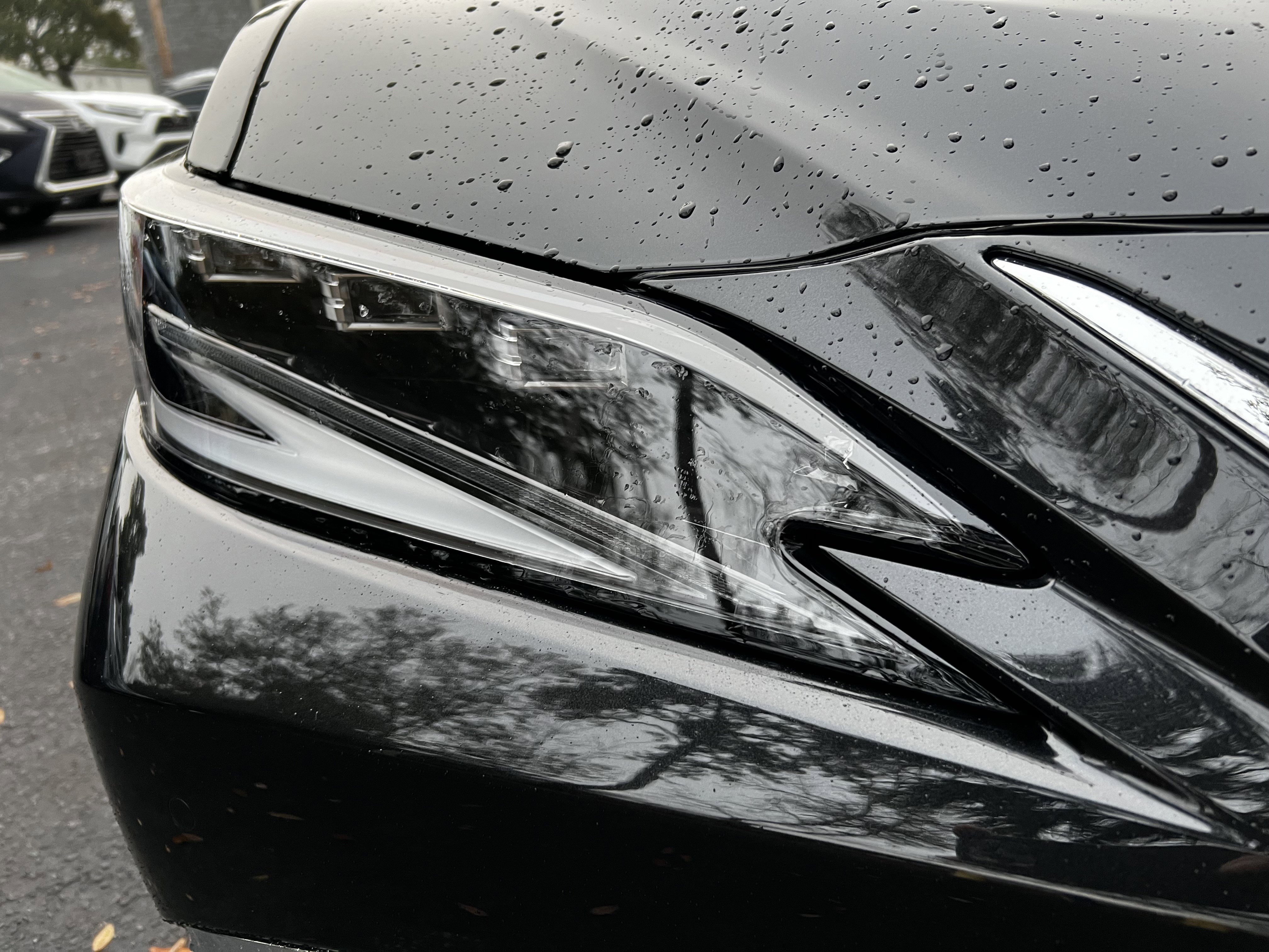 Used 2024 Lexus ES 300h Ultra Luxury image 12