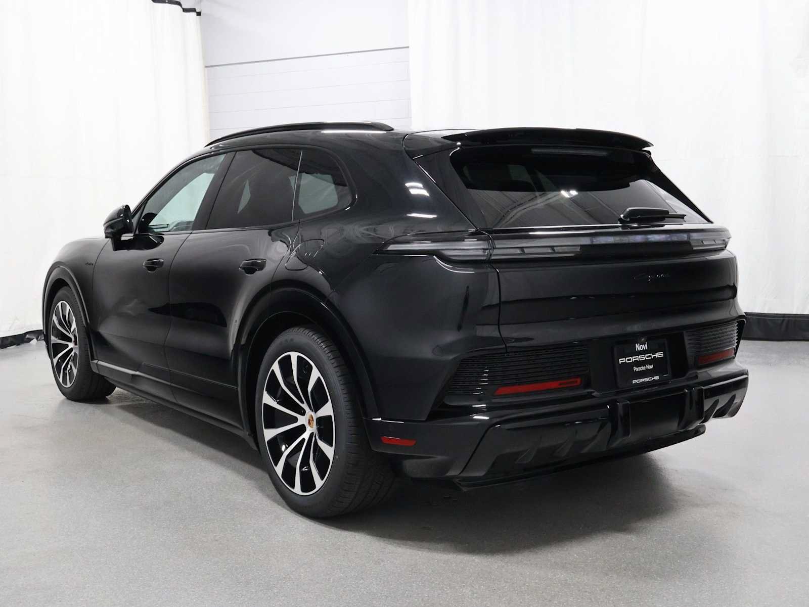New 2026 Porsche Cayenne Electric AWD/4WD image 3