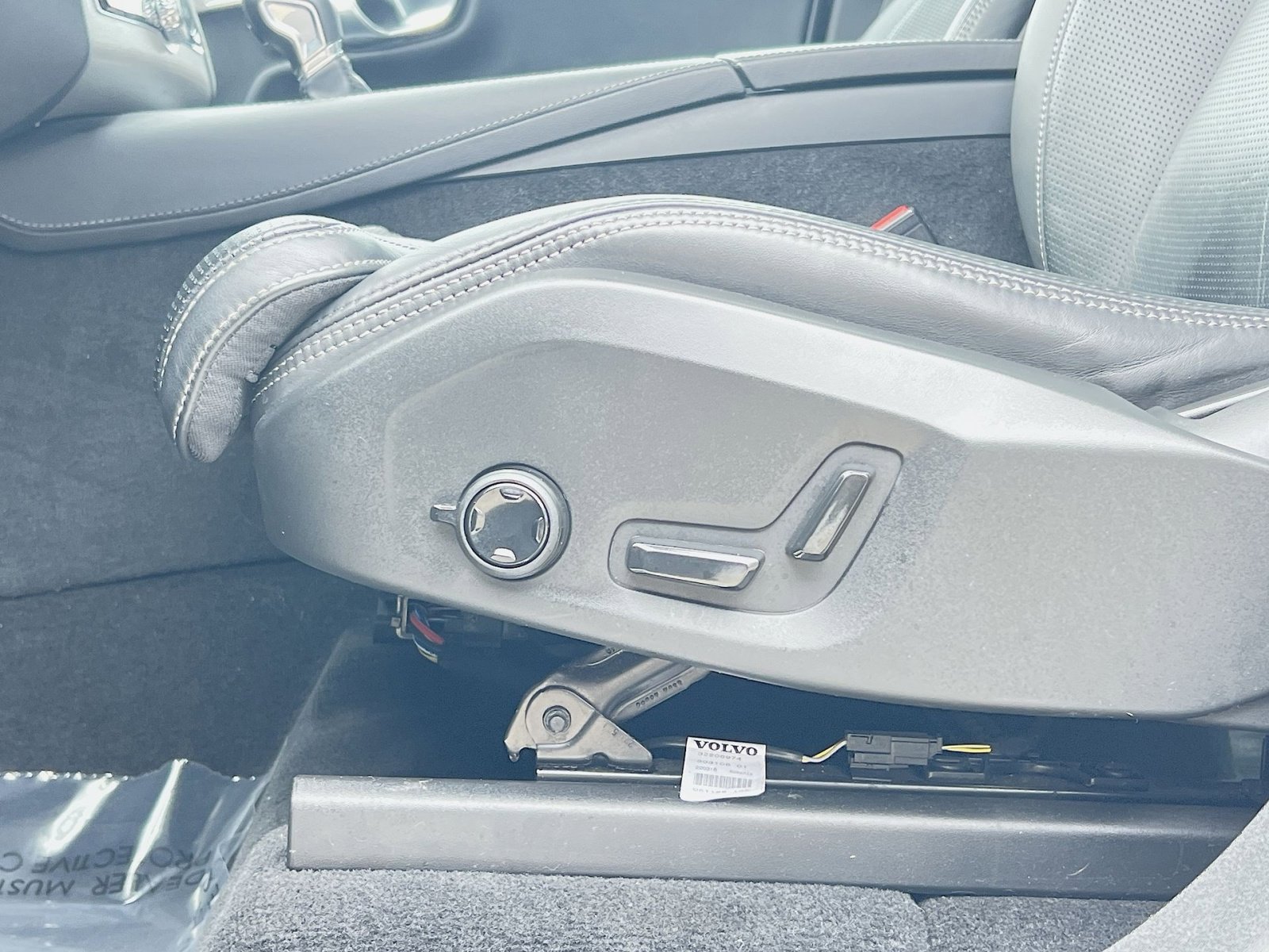 Certified 2022 Volvo XC90 T6 Inscription w/ Climate Package image 14