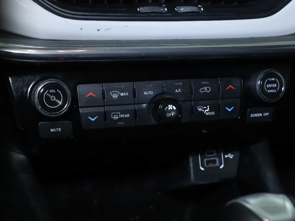 Used 2023 Jeep Compass Limited w/ Elite Group AWD/4WD image 26