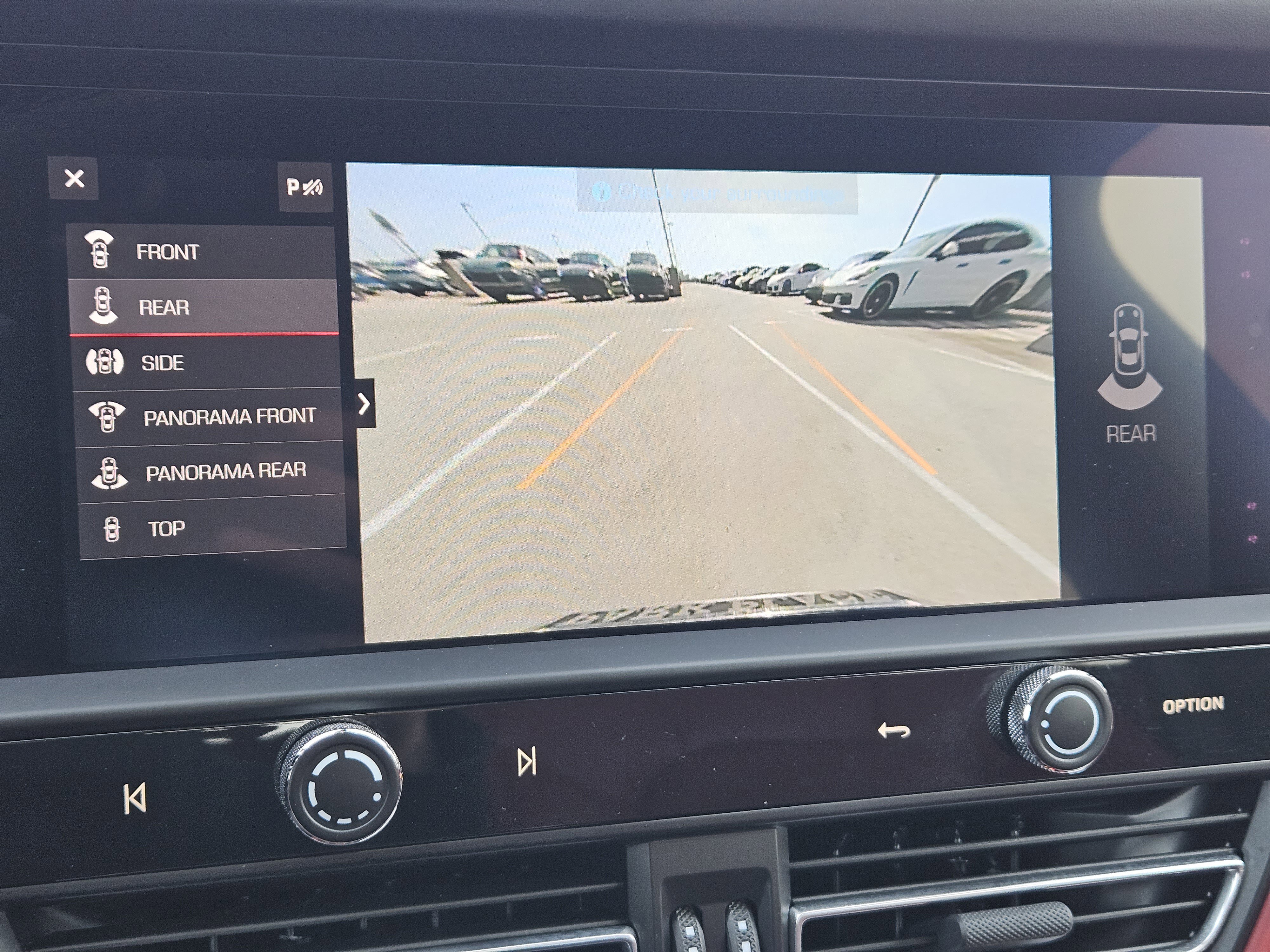 Used 2023 Porsche Macan Turbo image 18