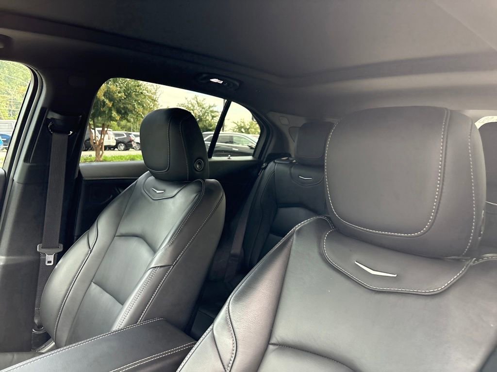 Certified 2024 Cadillac XT4 Luxury w/ Cold Weather Package image 12