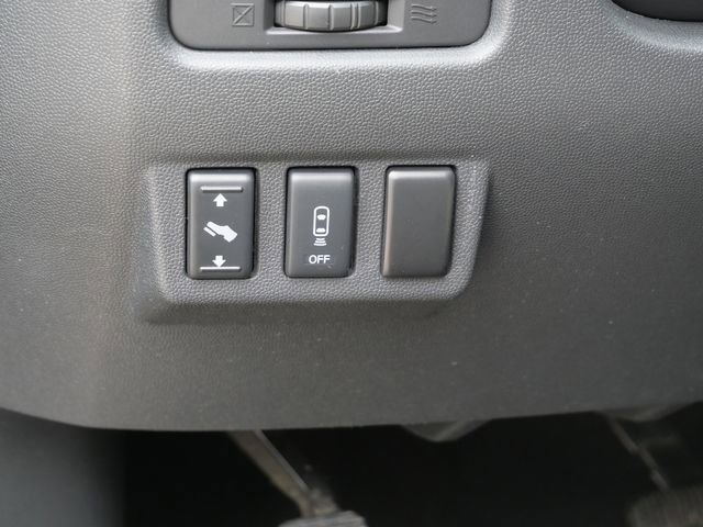 Used 2011 Nissan Titan PRO-4X w/ Pro-4x Premium Utility Pkg image 19