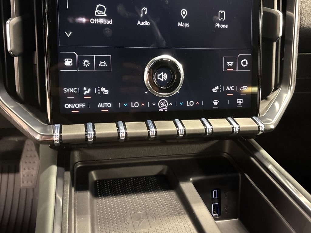 New 2026 GMC Acadia AT4 w/ LPO, Floor Liner Package AWD/4WD image 36