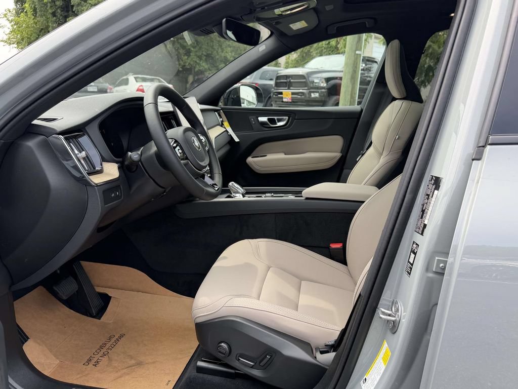 New 2026 Volvo XC60 T8 Core w/ Climate Package AWD/4WD image 15