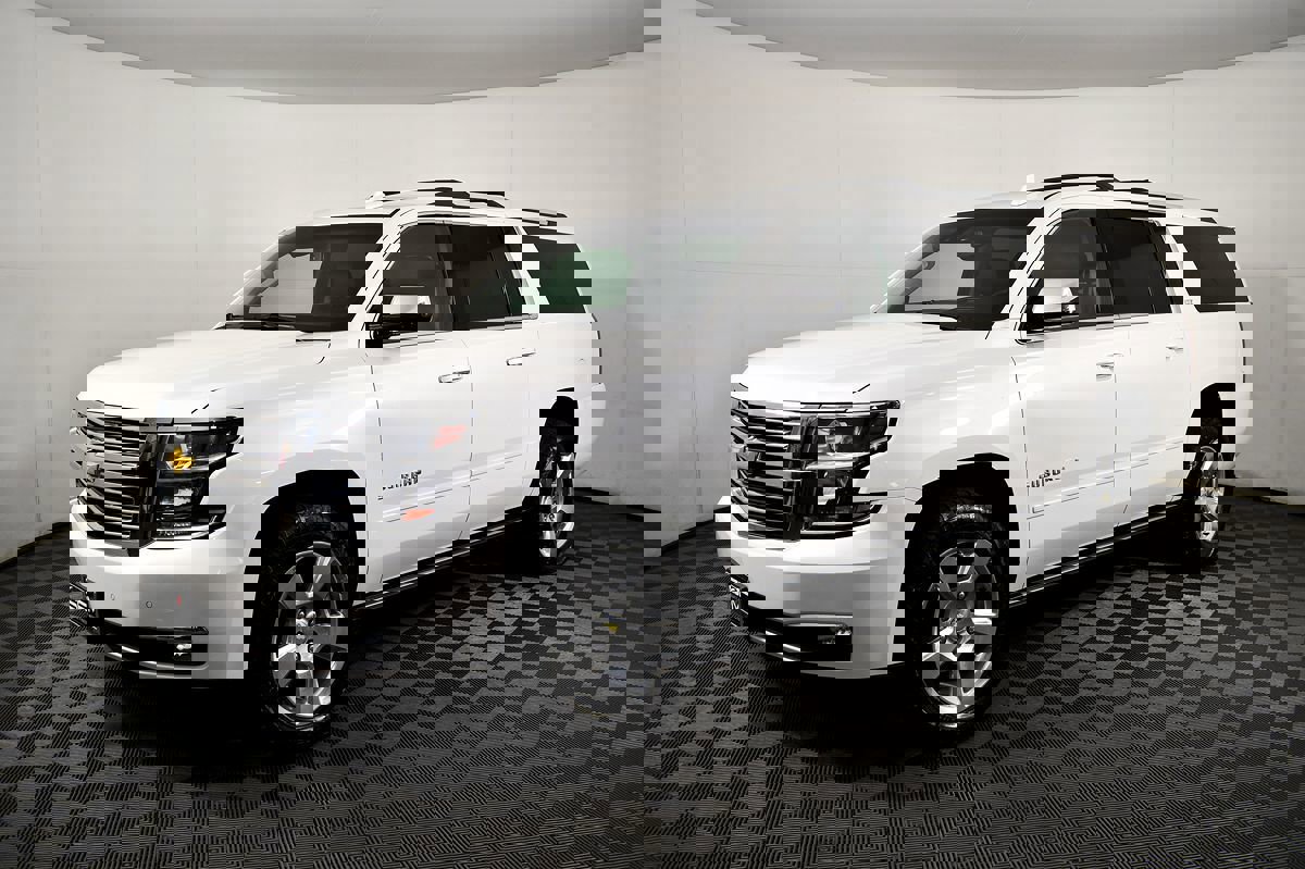 Used 2016 Chevrolet Suburban LTZ image 2