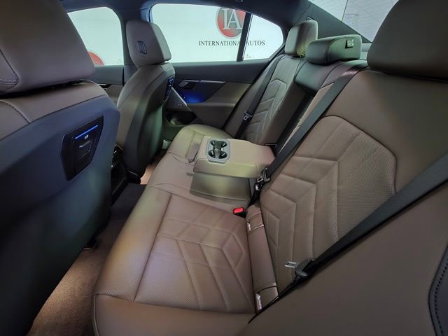 New 2025 BMW 530i xDrive w/ Premium Package image 12