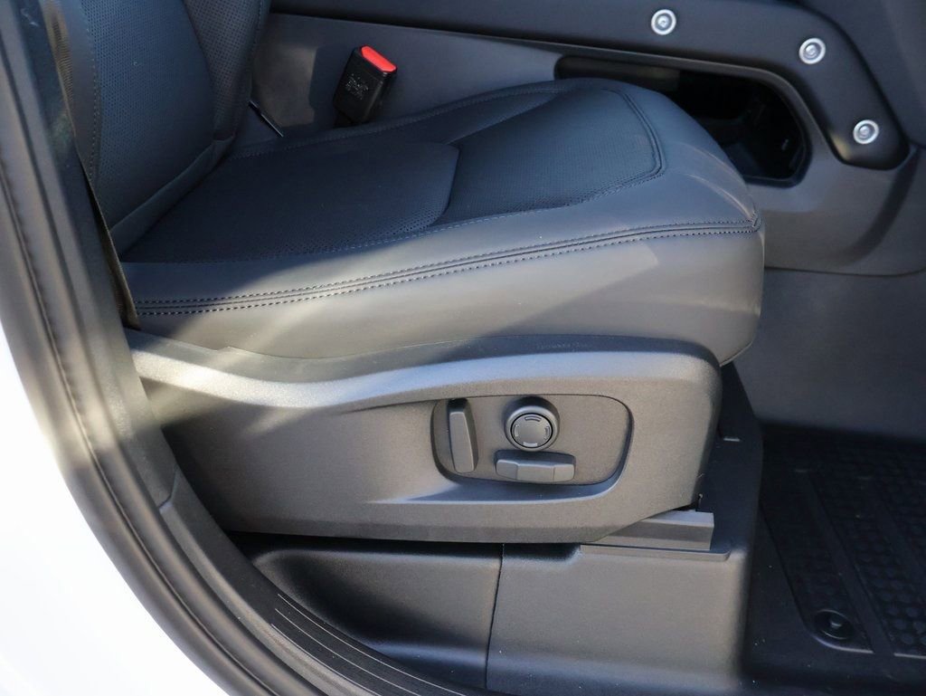 New 2026 Land Rover Defender 110 S image 11