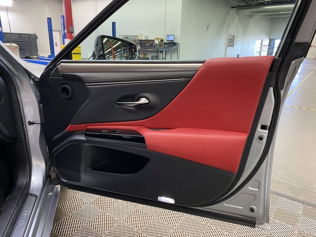 Used 2022 Lexus ES 300h F Sport image 45