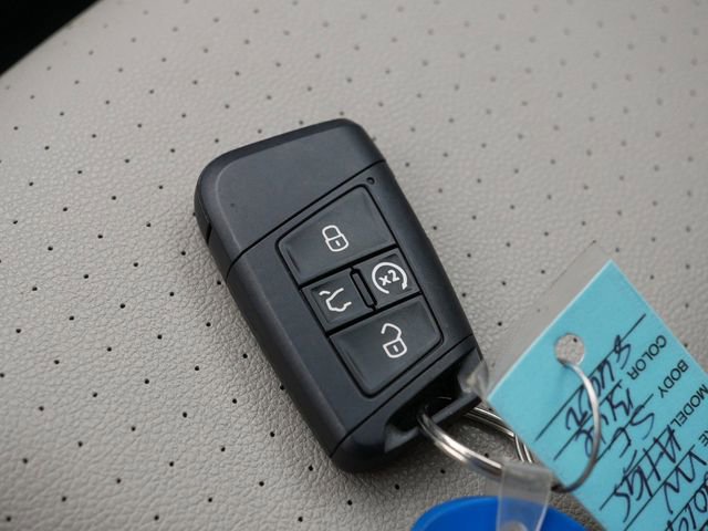 Used 2019 Volkswagen Atlas SE w/ Towing Package image 35