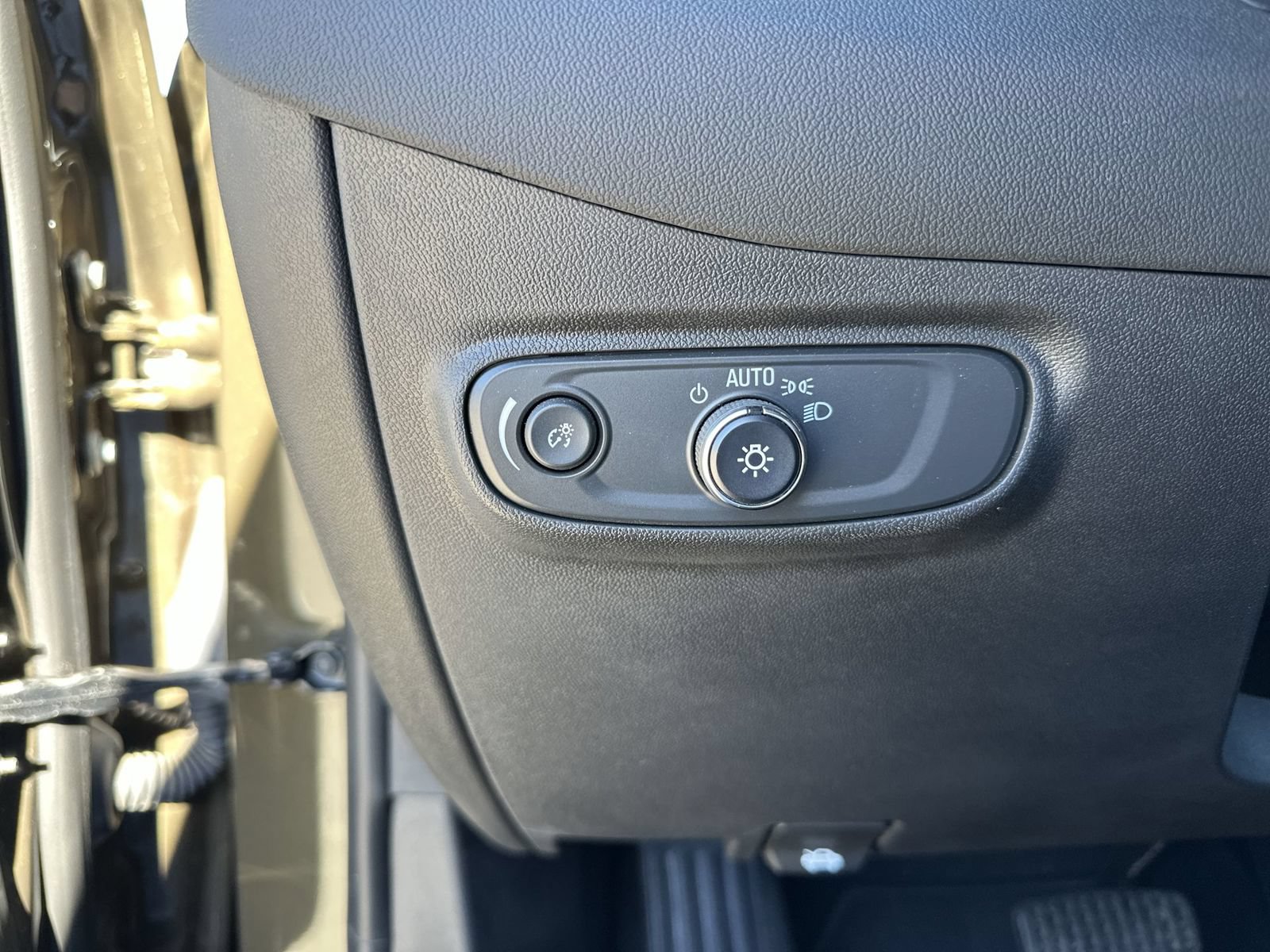Used 2024 Chevrolet Equinox LT AWD/4WD image 17