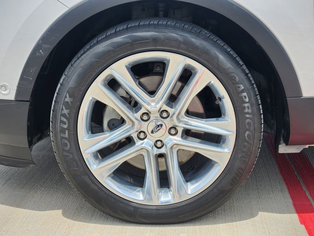 Used 2017 Ford Explorer Limited w/ Equipment Group 301A FWD image 14