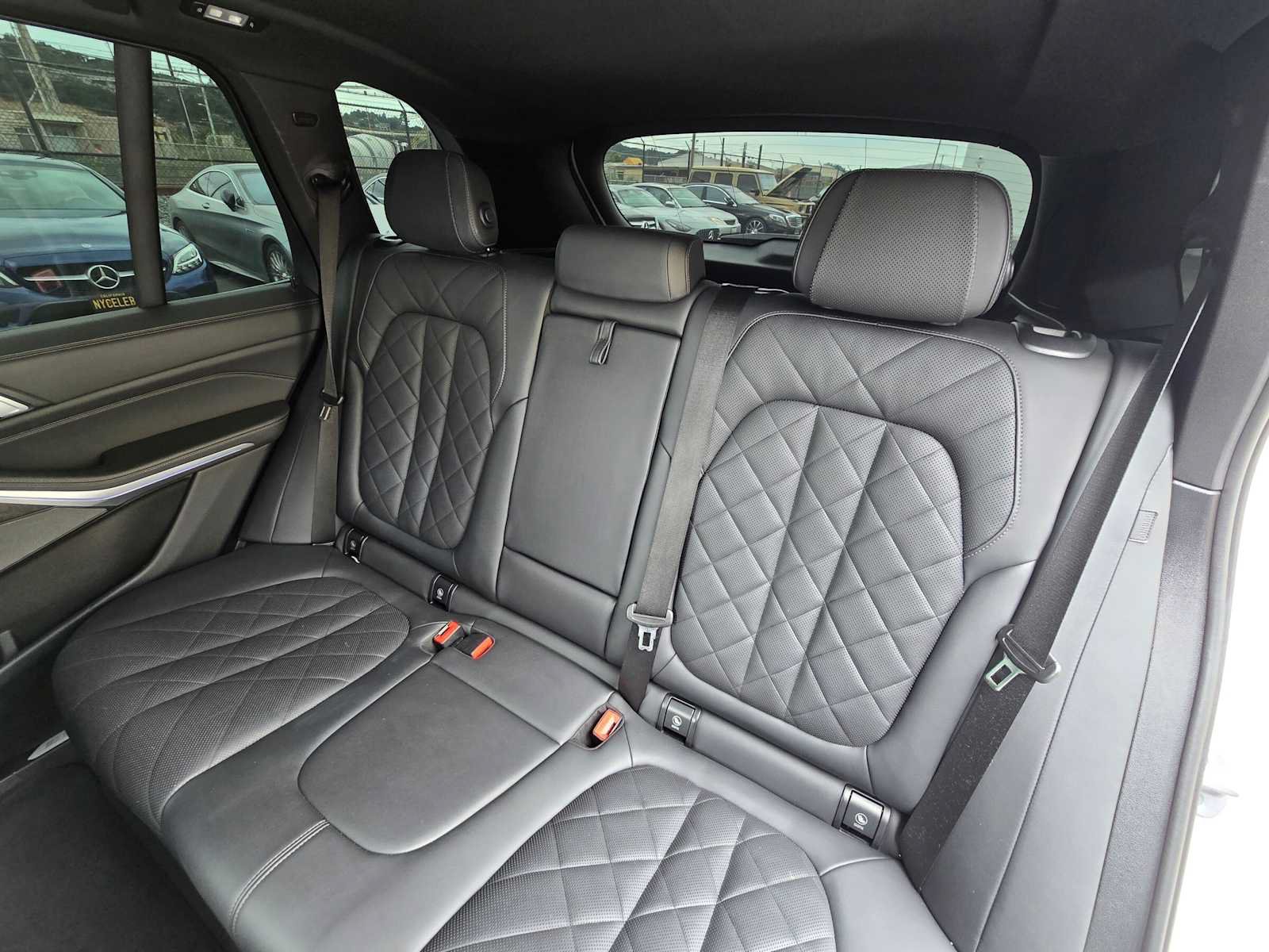 Used 2025 BMW X5 xDrive40i AWD/4WD image 17