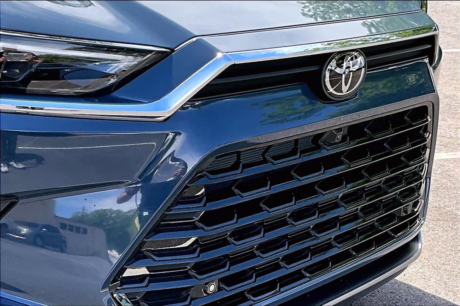 Certified 2026 Toyota Grand Highlander AWD image 30