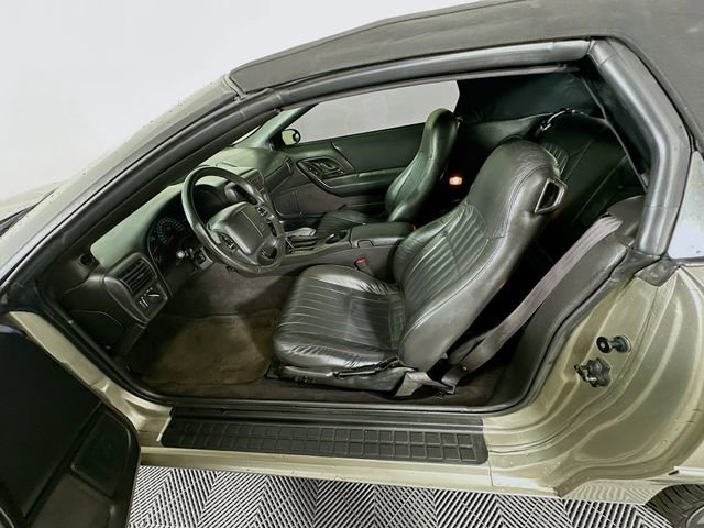 Used 2000 Chevrolet Camaro Z28 w/ SS Performance/Appearance Pkg image 24