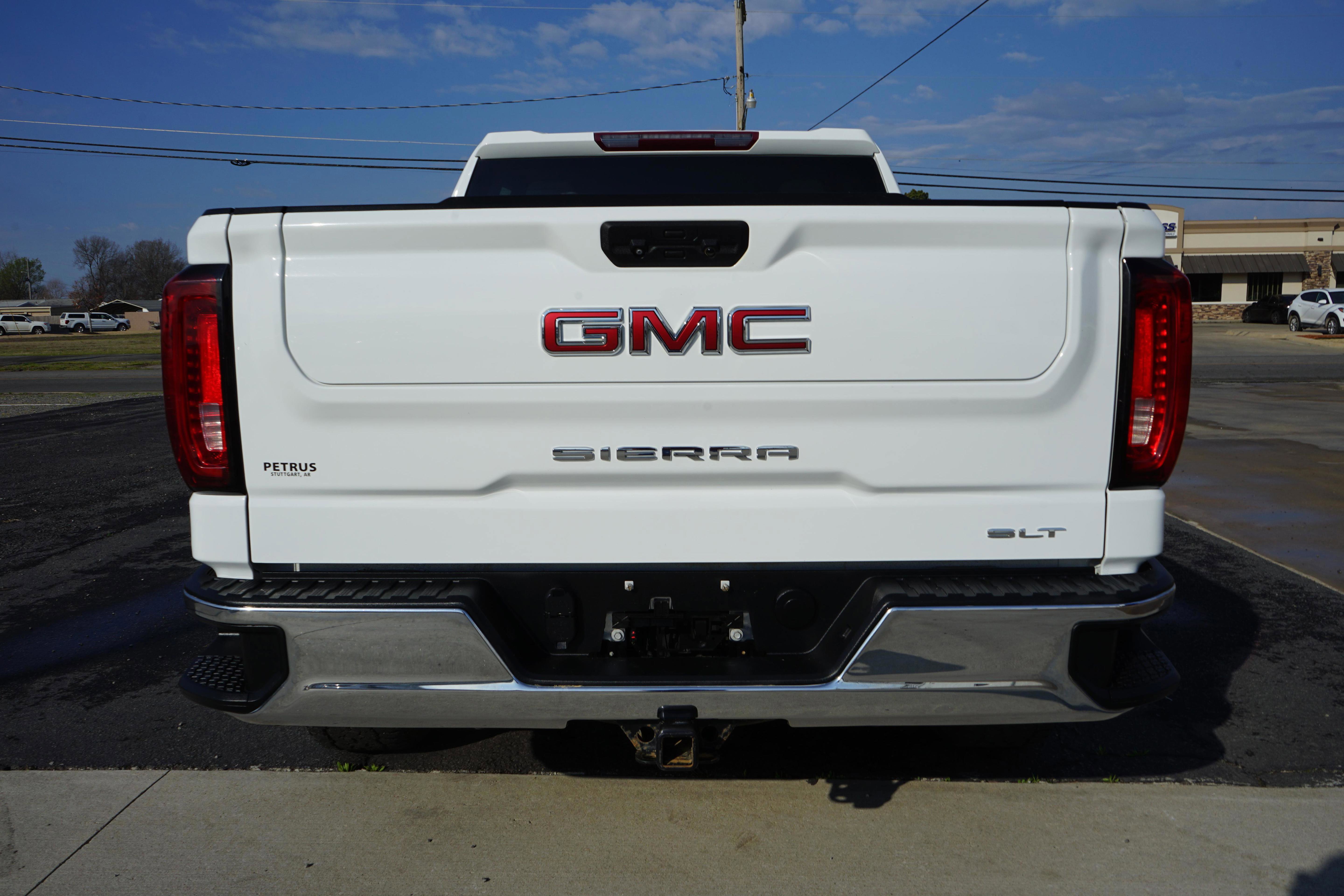 Used 2022 GMC Sierra 1500 SLT w/ SLT Convenience Package AWD/4WD image 4
