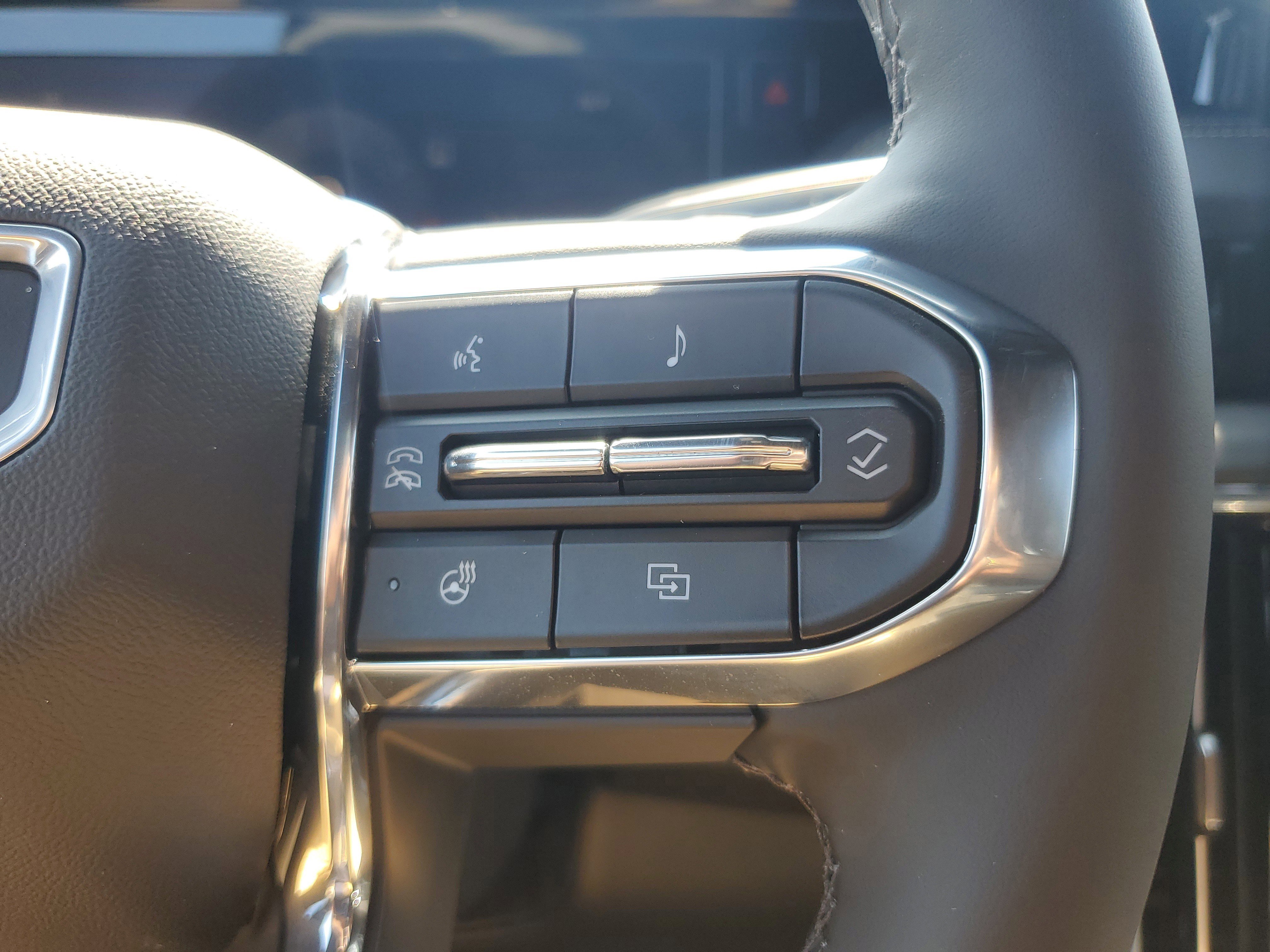 New 2025 GMC Yukon XL Elevation image 21