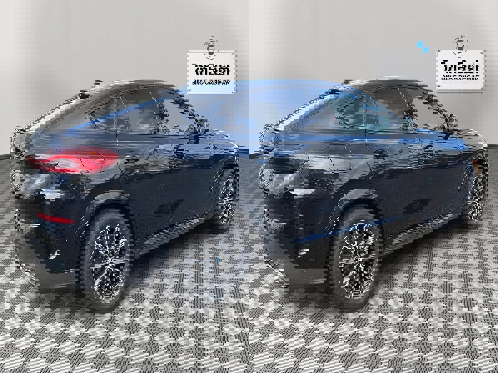 Certified 2025 BMW X6 xDrive40i image 3