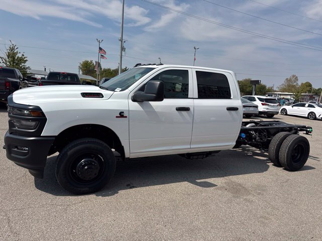 New 2027 RAM 3500 Tradesman AWD/4WD image 3