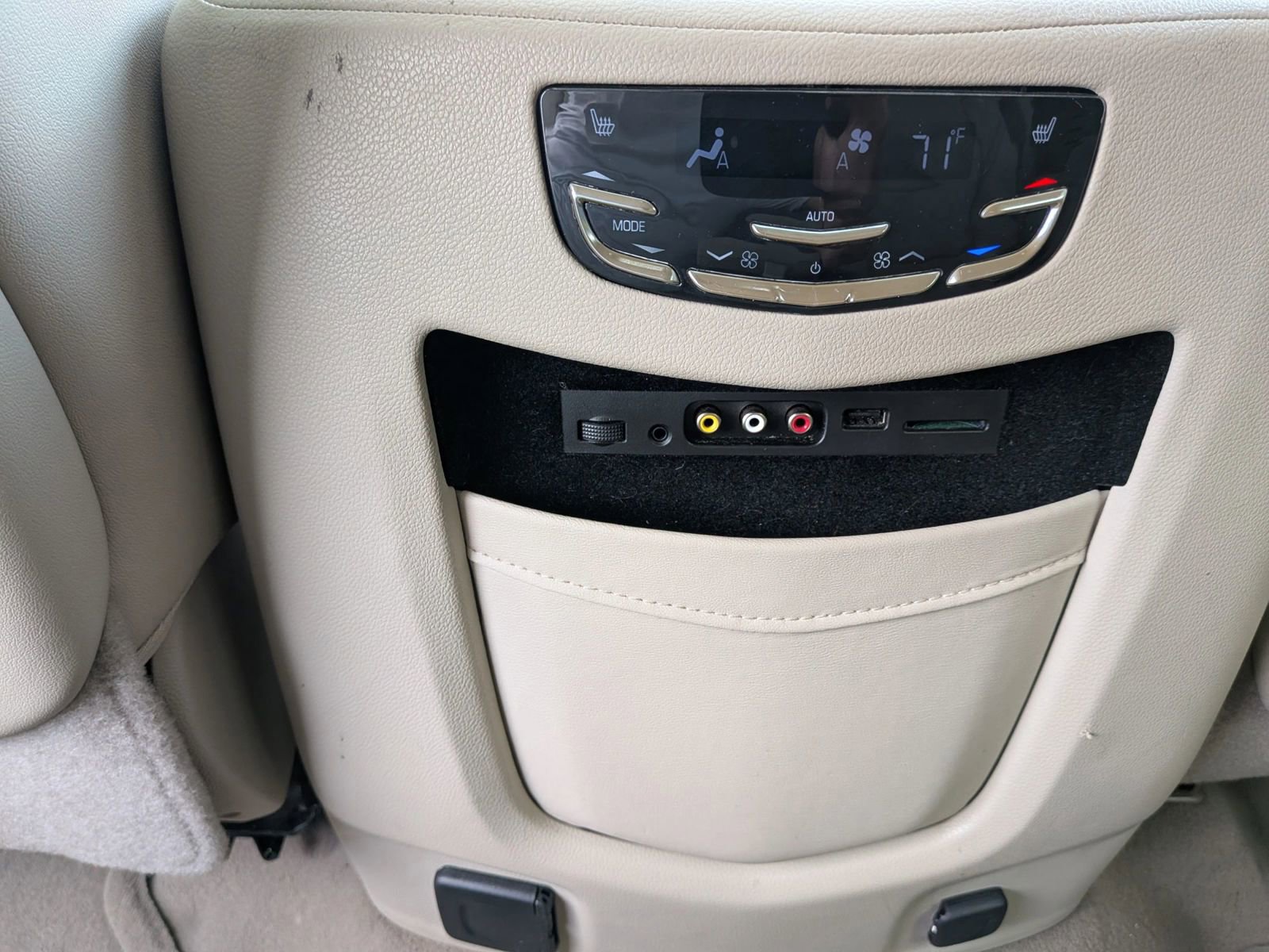 Used 2016 Cadillac Escalade ESV Luxury image 58