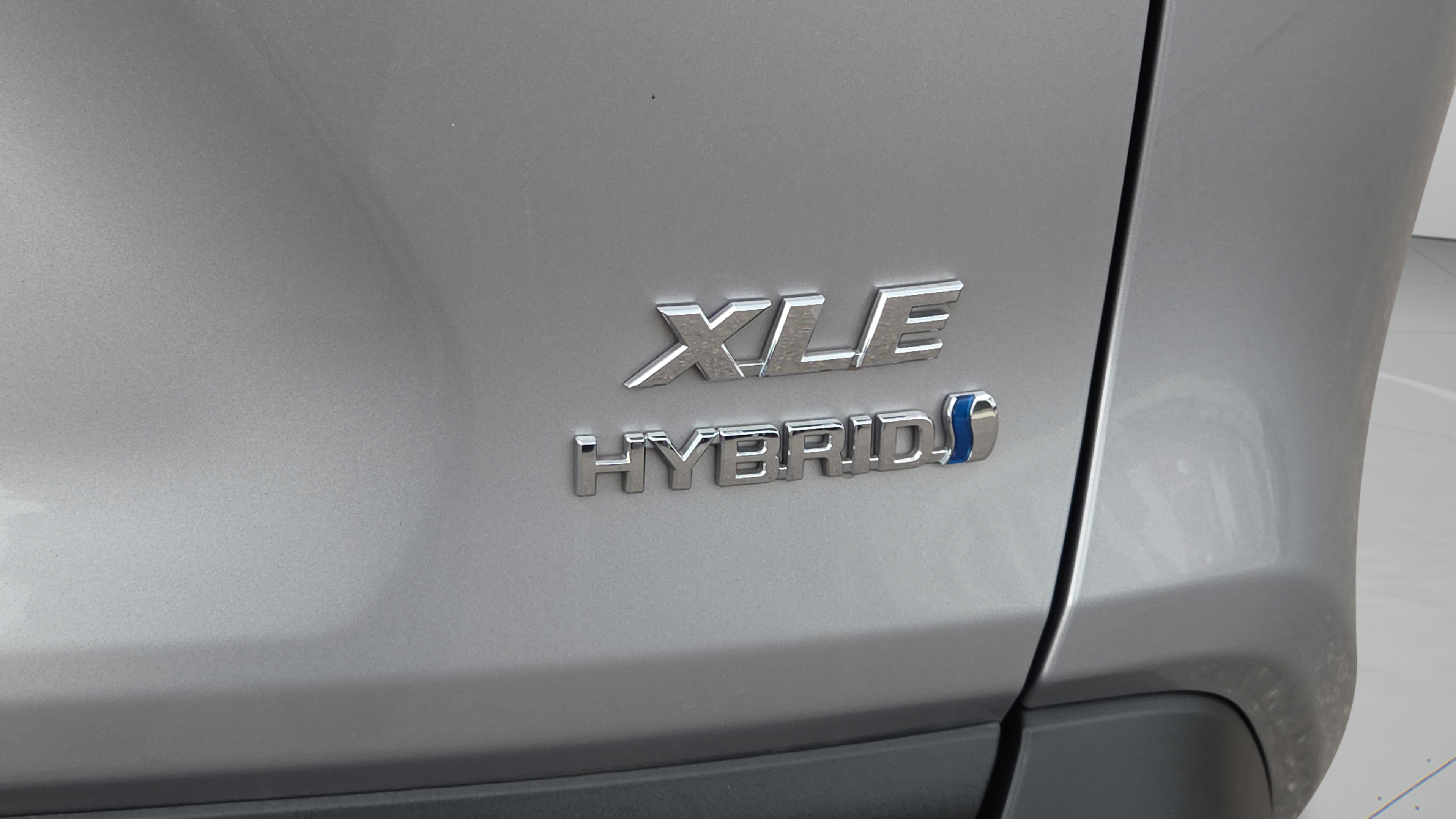 Used 2022 Toyota RAV4 XLE w/ Convenience Package AWD/4WD image 32