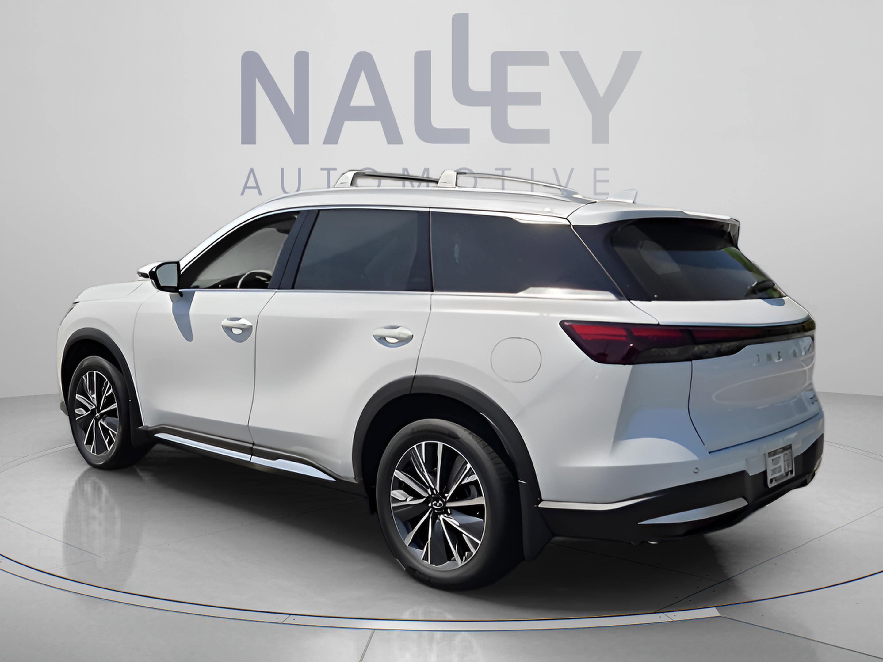 Used 2026 INFINITI QX60 Luxe image 3