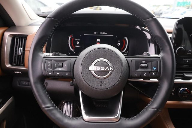 Certified 2023 Nissan Pathfinder Platinum w/ Black Appearance Package AWD/4WD image 13