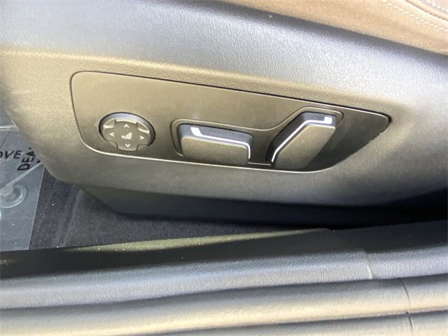 Certified 2025 BMW i5 xDrive40 w/ Premium Package image 22