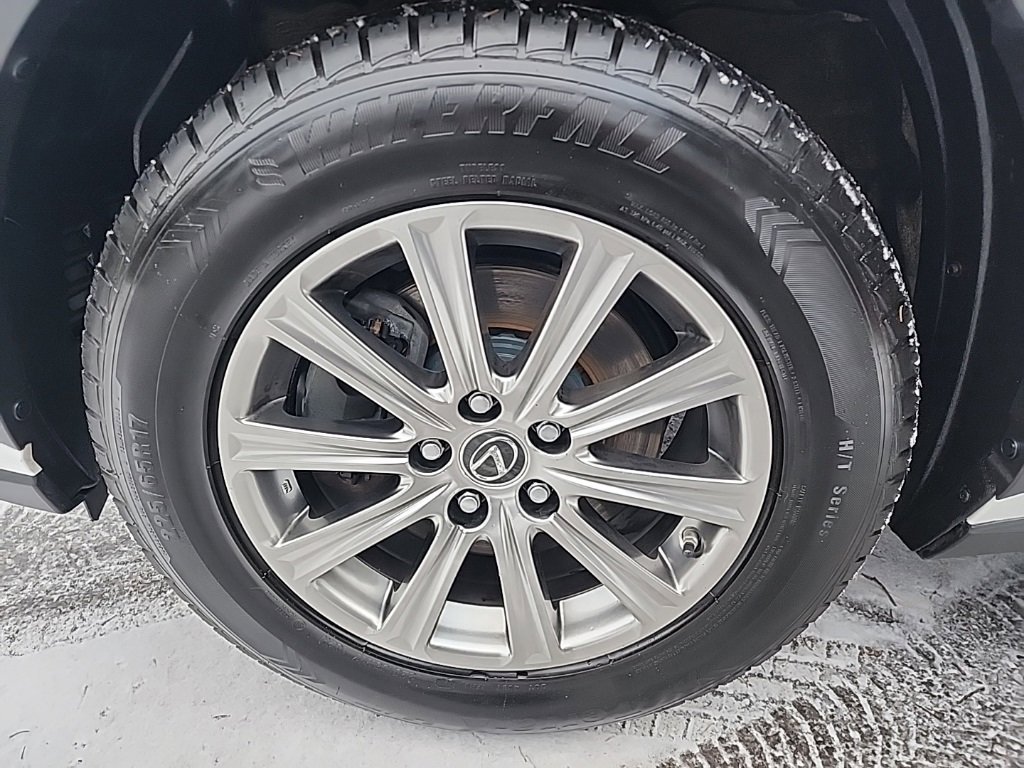 Used 2018 Lexus NX 300h AWD image 11