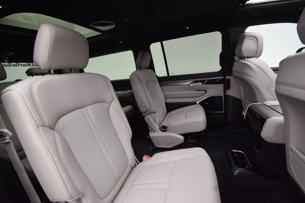 New 2026 Jeep Grand Wagoneer Limited w/ Premium Group II AWD/4WD image 20