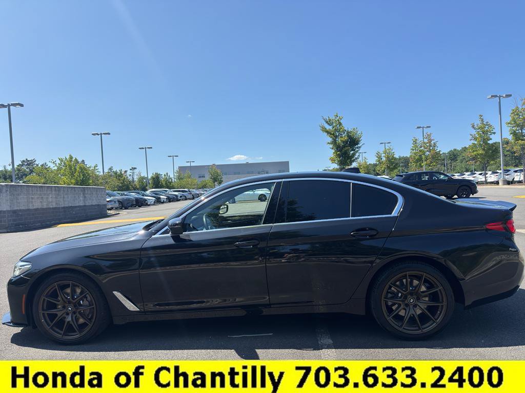 Used 2022 BMW 530i xDrive w/ Premium Package AWD/4WD image 4