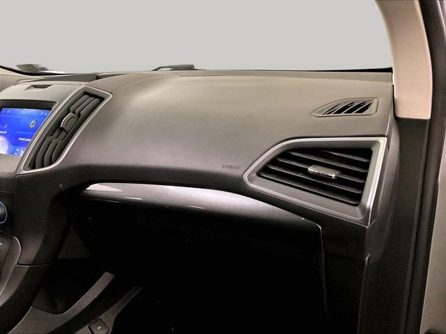 Used 2020 Ford Edge SE FWD image 15