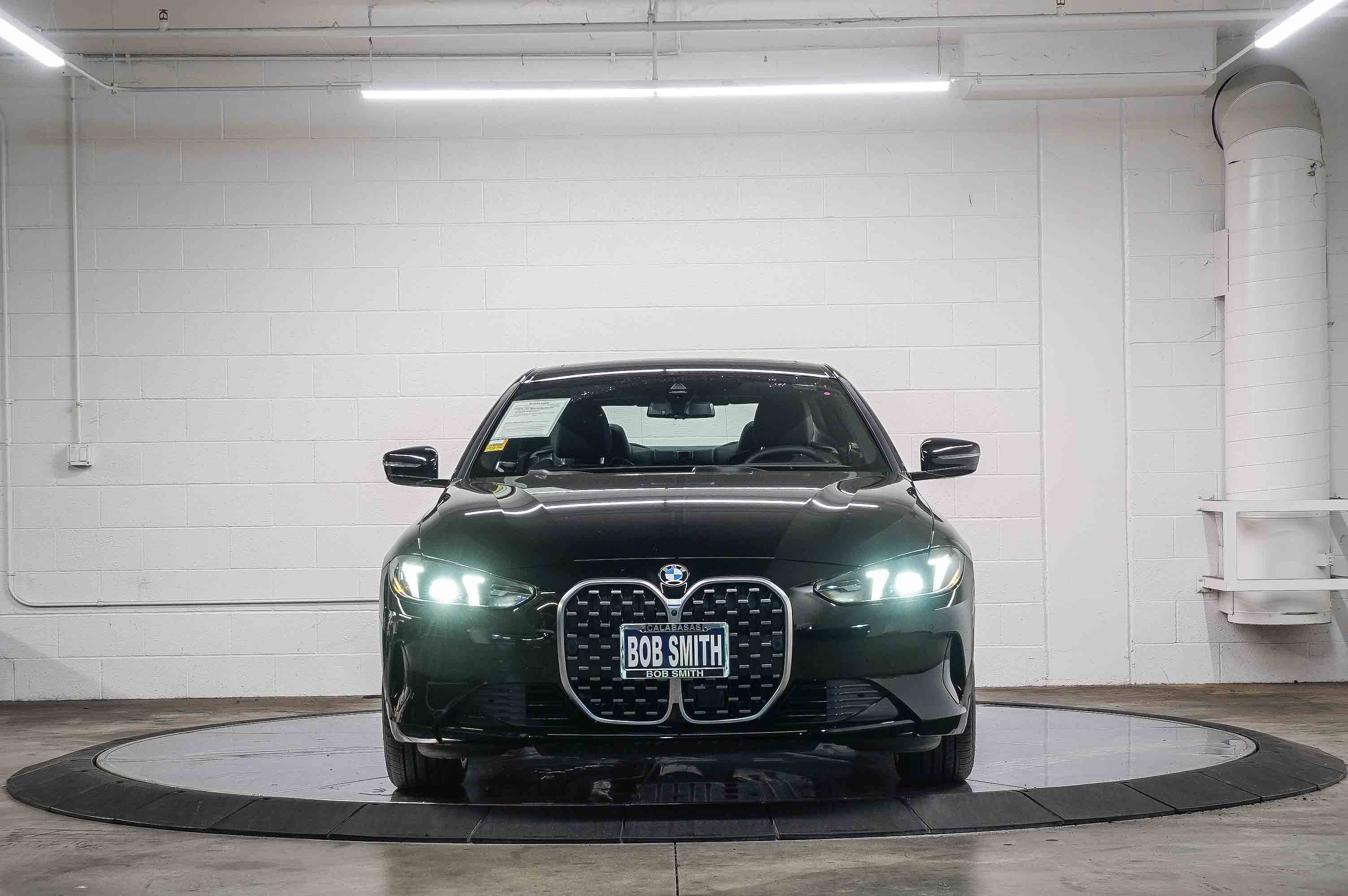 Used 2025 BMW 430i Coupe w/ Convenience Package video 2