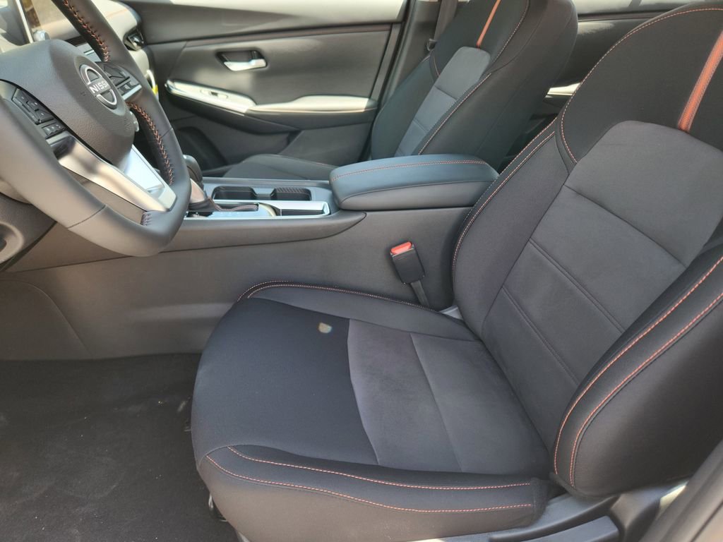 New 2025 Nissan Sentra SR w/ Midnight Edition image 9