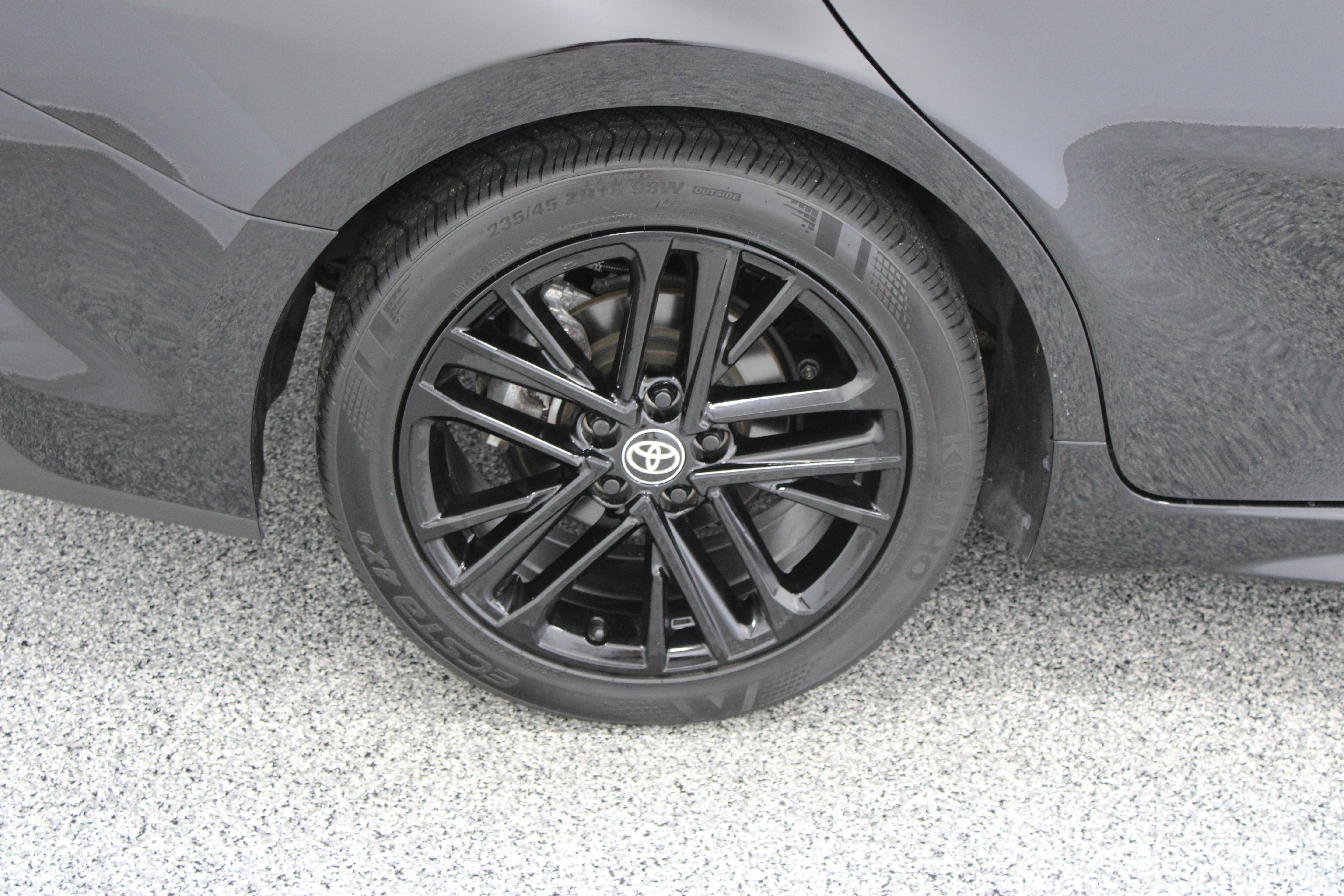 Used 2025 Toyota Camry SE FWD image 6