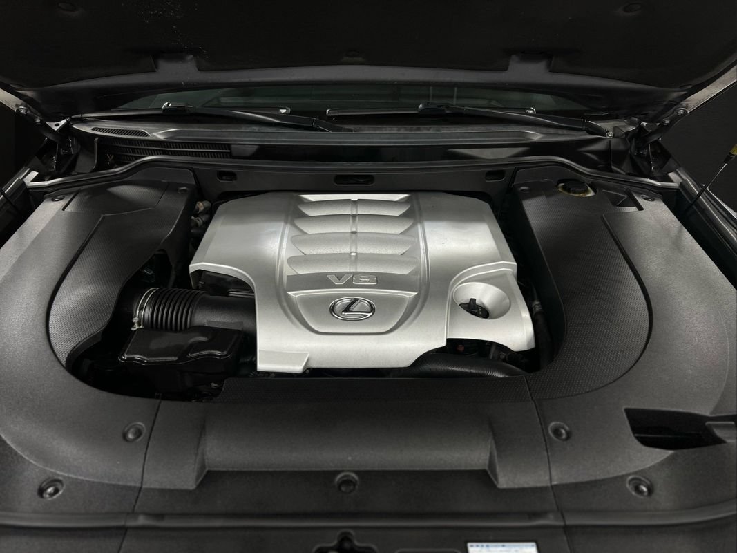 Used 2015 Lexus LX 570 4WD w/ Luxury Package image 46