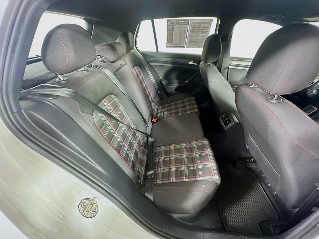 Used 2019 Volkswagen GTI SE image 10
