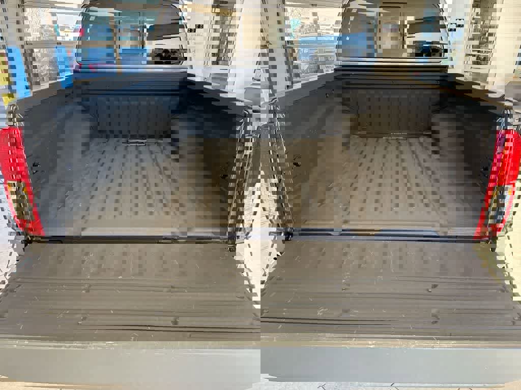 Used 2017 Nissan Frontier SV image 33