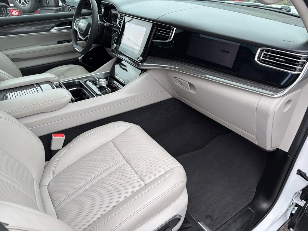 Used 2022 Jeep Wagoneer Series III w/ Premium Group I image 34