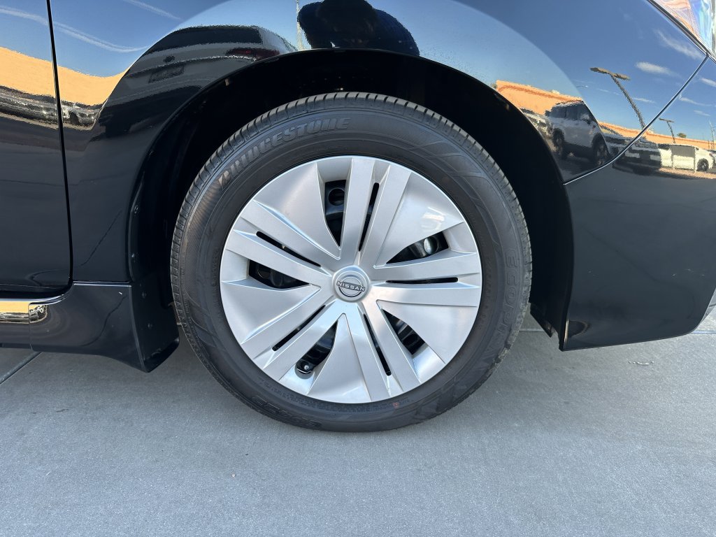 Used 2025 Nissan Leaf S FWD image 8