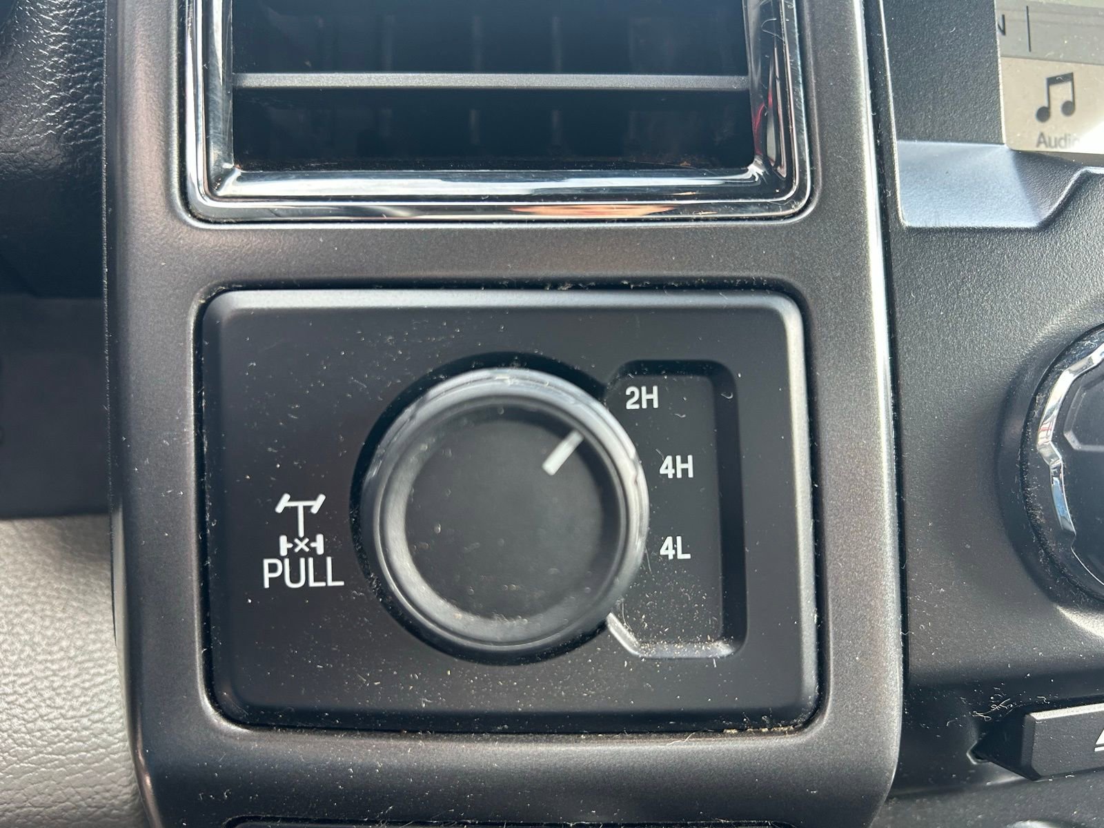 Used 2017 Ford F150 XLT w/ Equipment Group 302A Luxury image 18