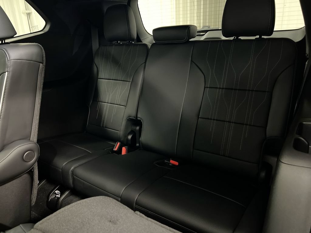 New 2026 Buick Enclave Avenir w/ Super Cruise Package FWD image 30