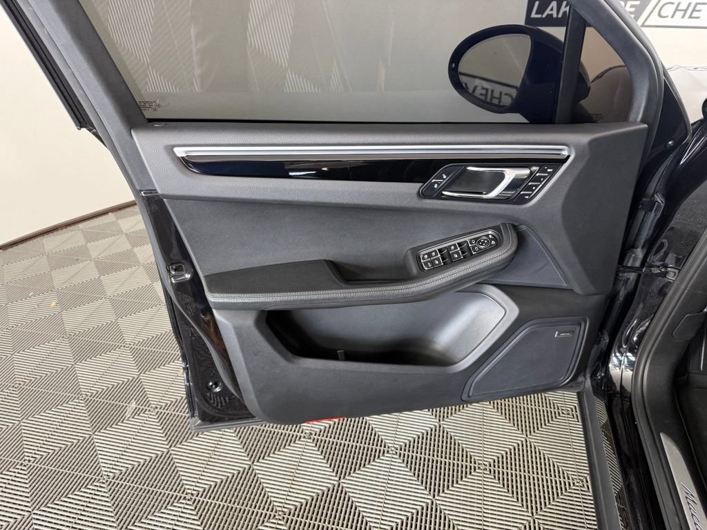 Used 2017 Porsche Macan S AWD/4WD image 15